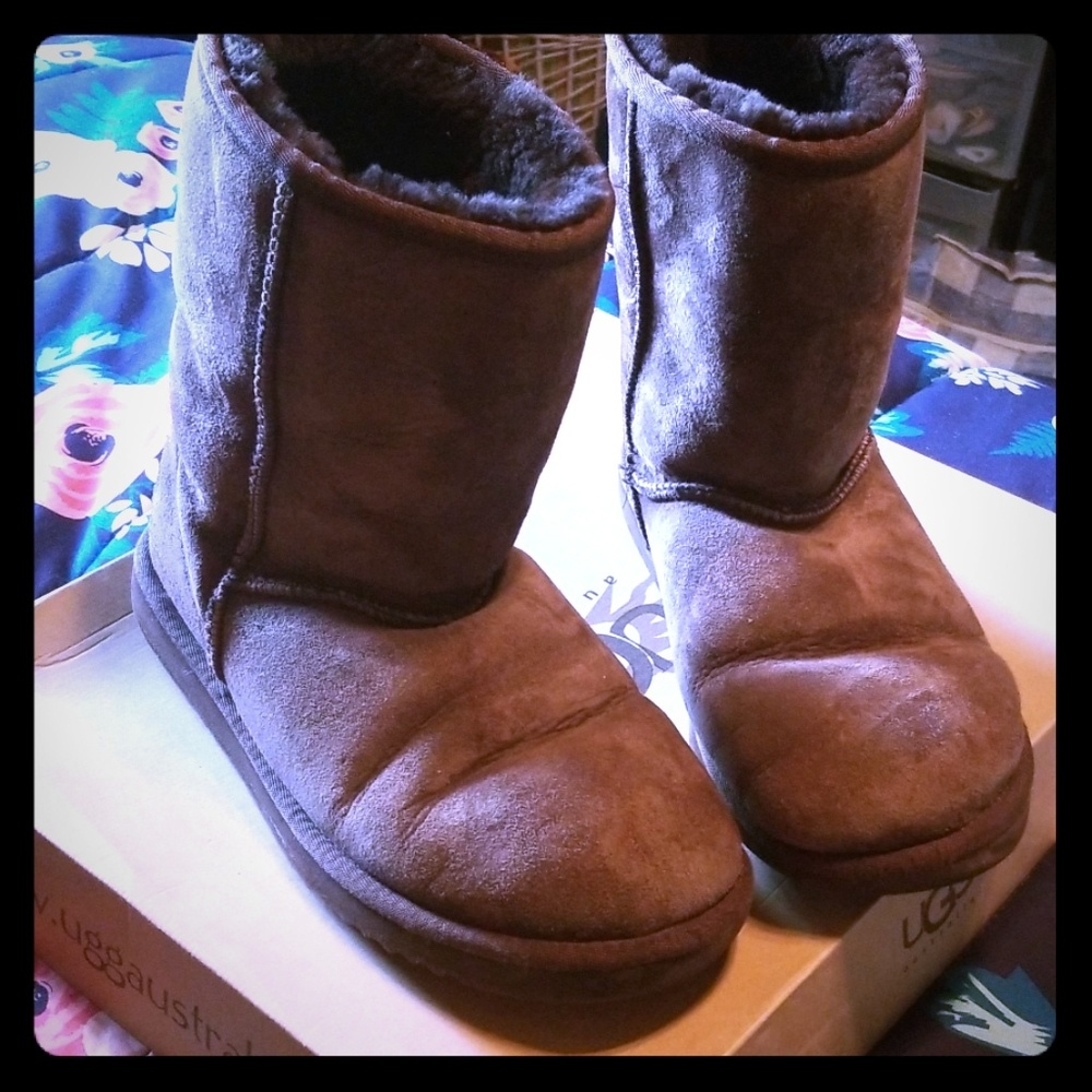 Chocolate brown Uggs